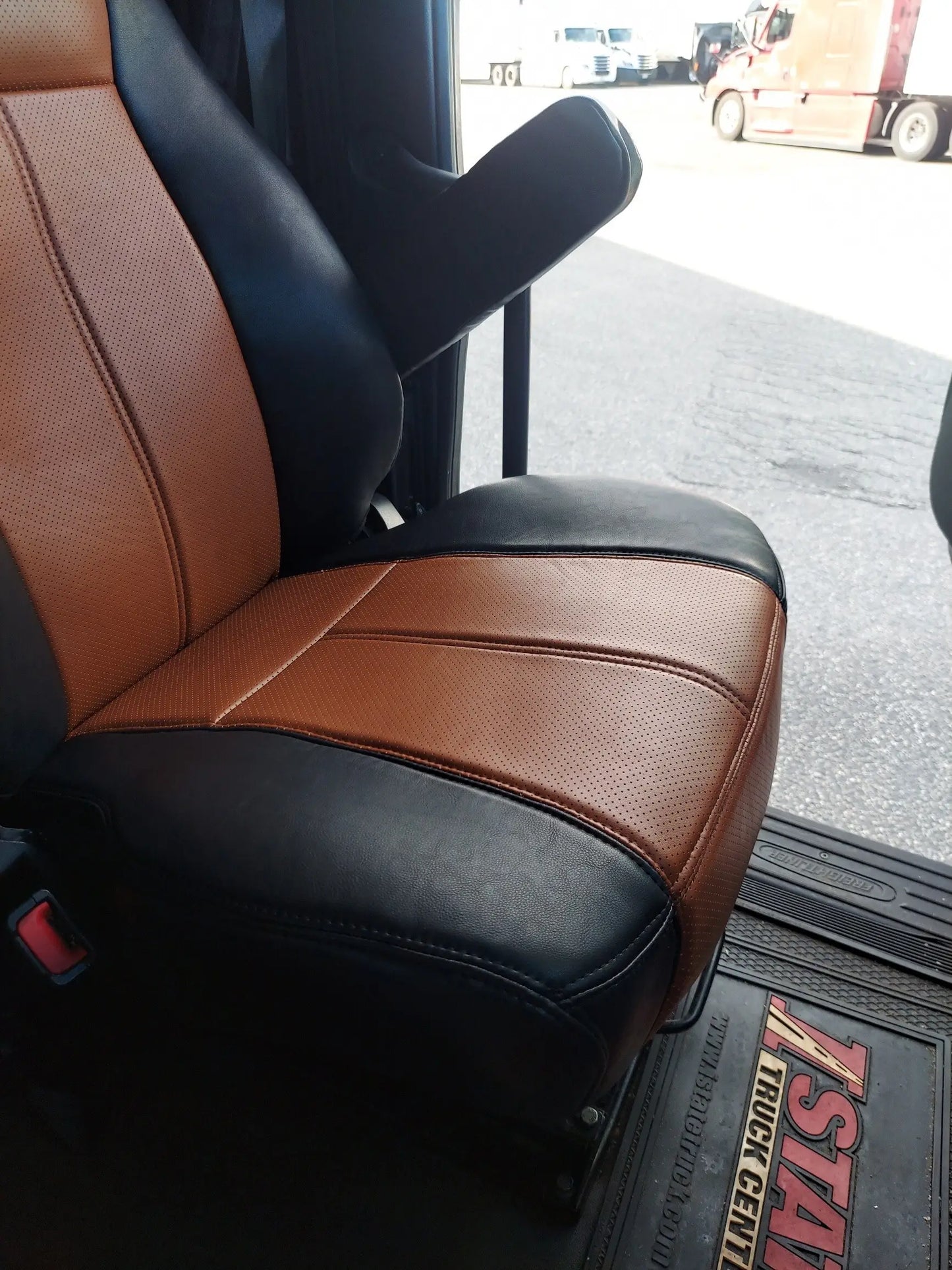 UPHOLSTERY QUALITY CASCADIA NICE FITTING SEAT COVER