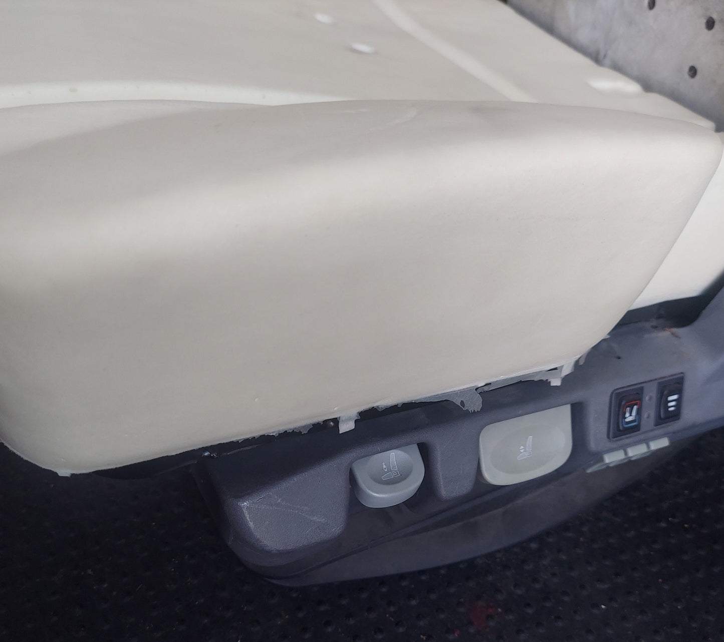 CASCADIA SEAT FOAM REPLACEMENT